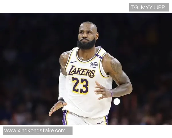 詹姆斯为保持比赛状态选择午睡NBA球员比赛日禁止训练